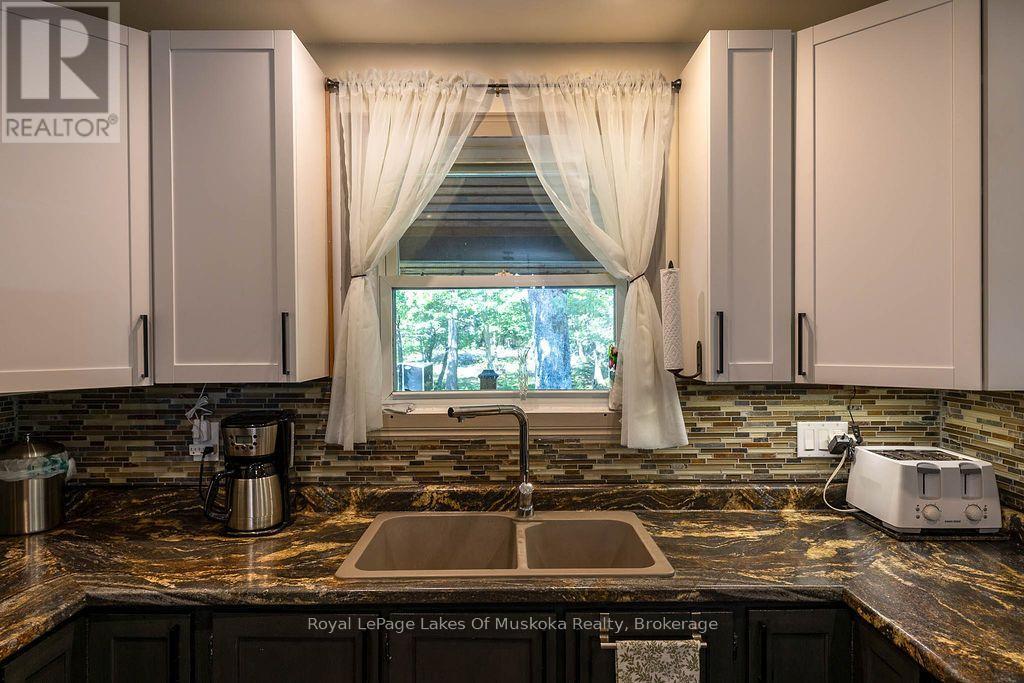 1075 LEONARD LAKE 2 ROAD - 11