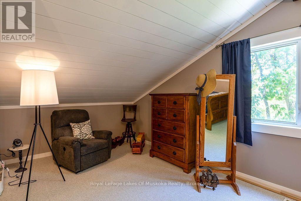 1075 LEONARD LAKE 2 ROAD - 19