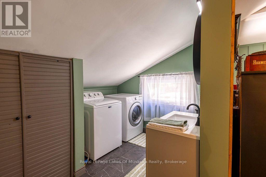 1075 LEONARD LAKE 2 ROAD - 23