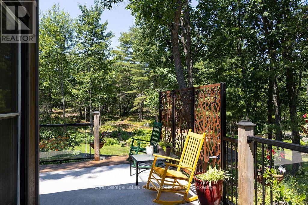 1075 LEONARD LAKE 2 ROAD - 30