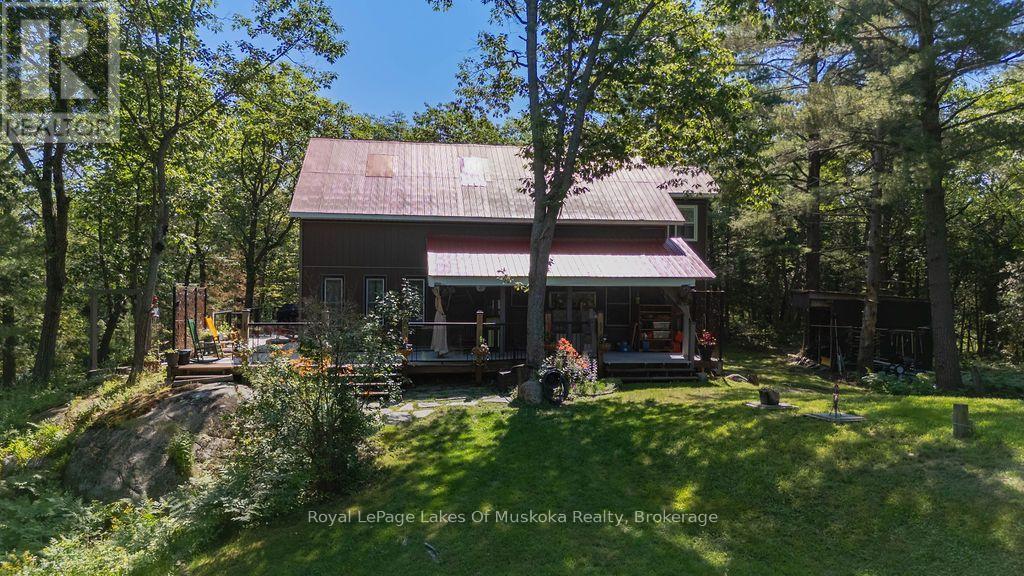 1075 LEONARD LAKE 2 ROAD - 38