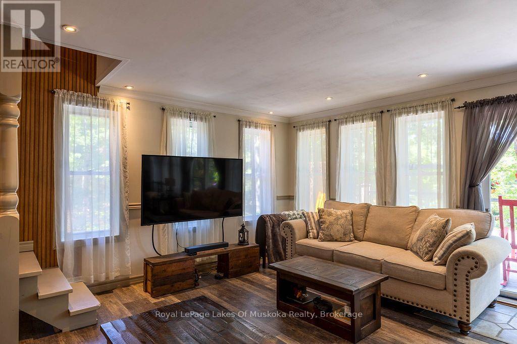 1075 LEONARD LAKE 2 ROAD - 5