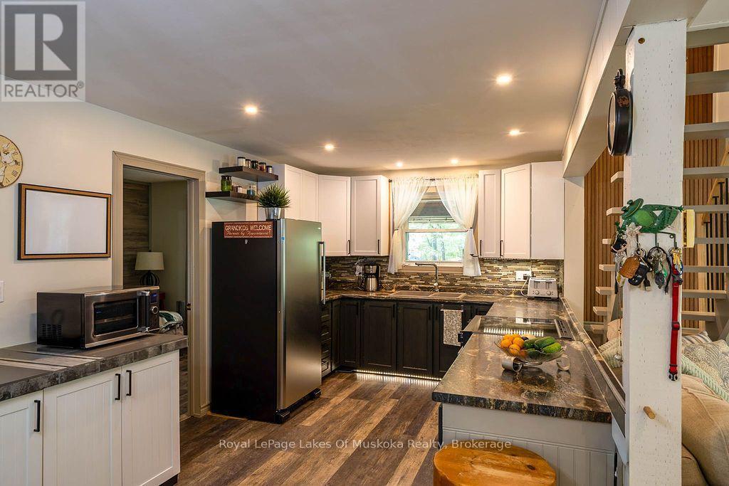 1075 LEONARD LAKE 2 ROAD - 9