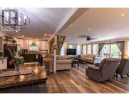 Kitchen - 1075 Leonard Lake 2 Road, Muskoka Lakes), ON P1L0M5 Photo 6