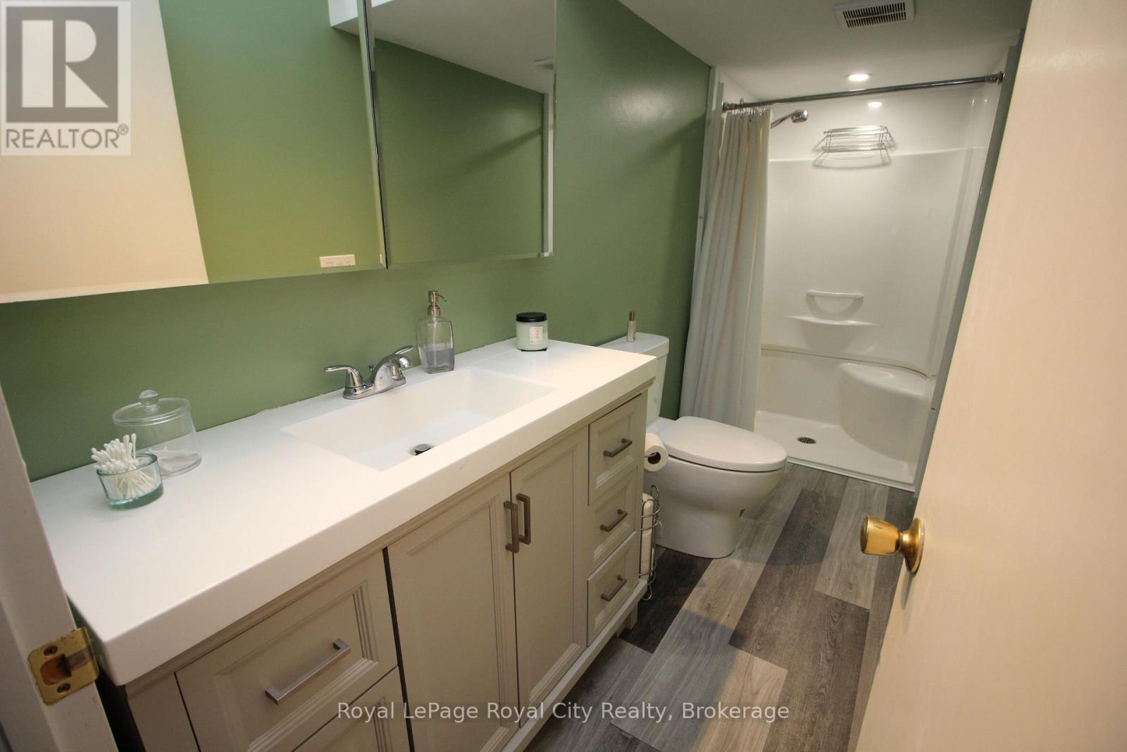 2557 BRUCE ROAD - 14
