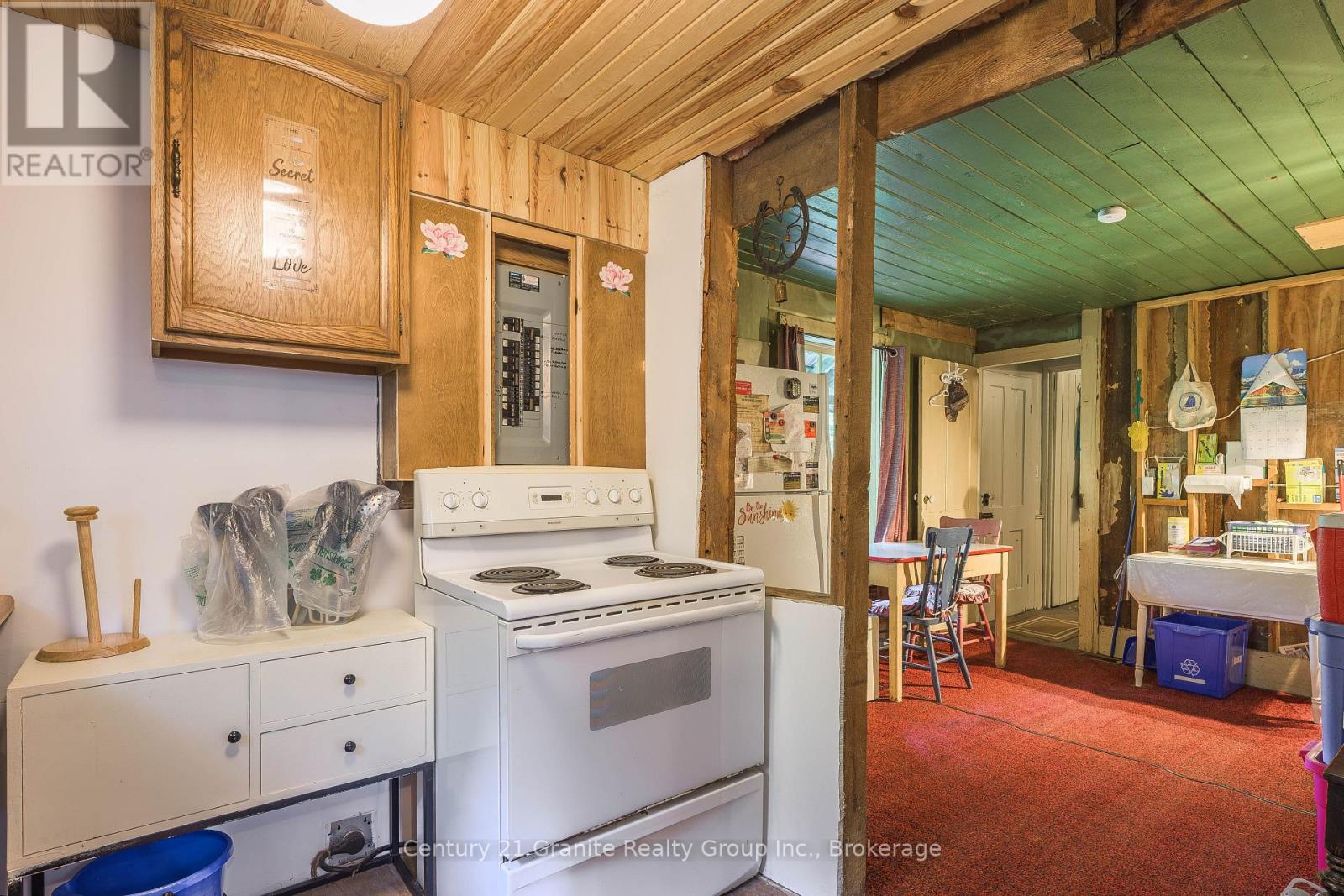 1745 INGOLDSBY ROAD - 9