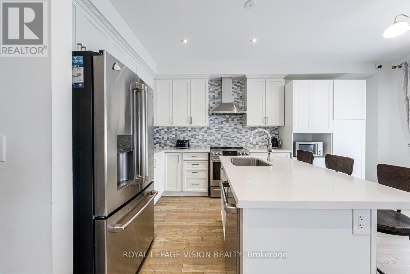 33 BREMNER STREET - 12