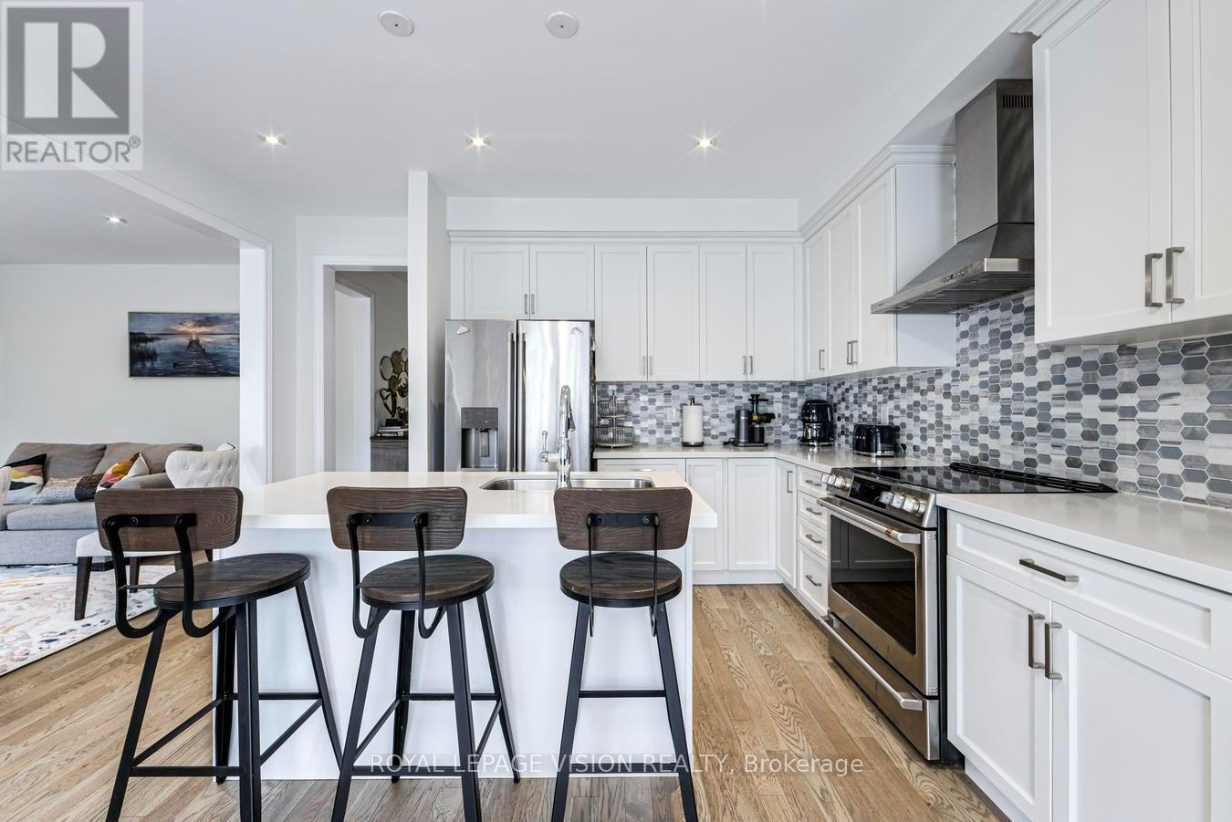 33 BREMNER STREET - 14