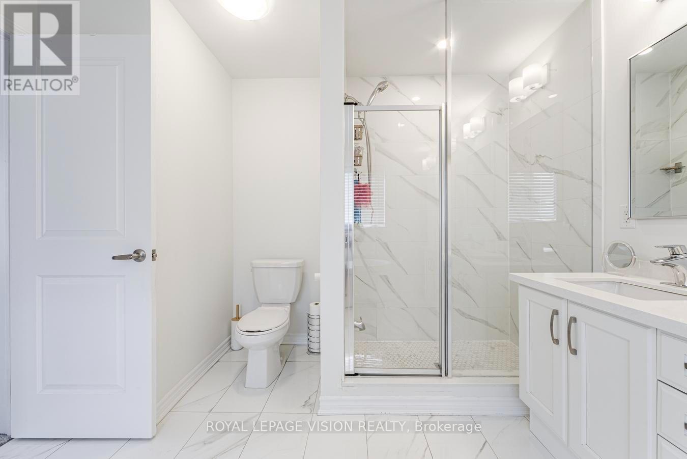 33 BREMNER STREET - 27