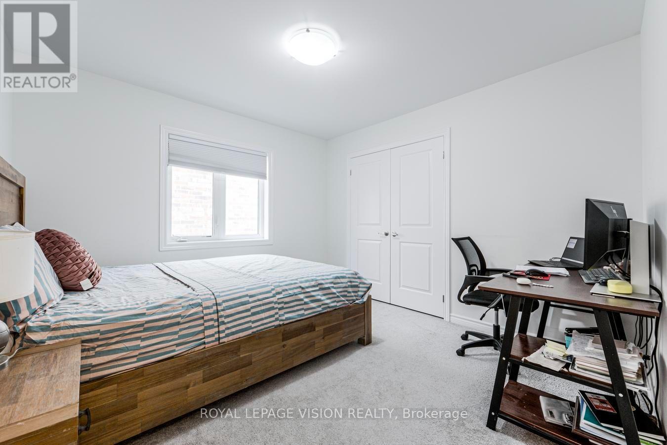 33 BREMNER STREET - 32