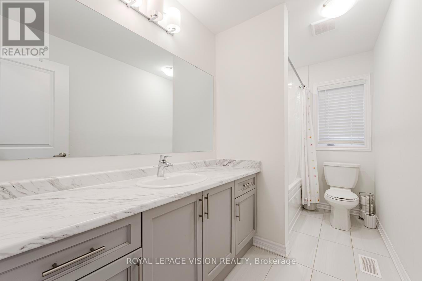 33 BREMNER STREET - 33