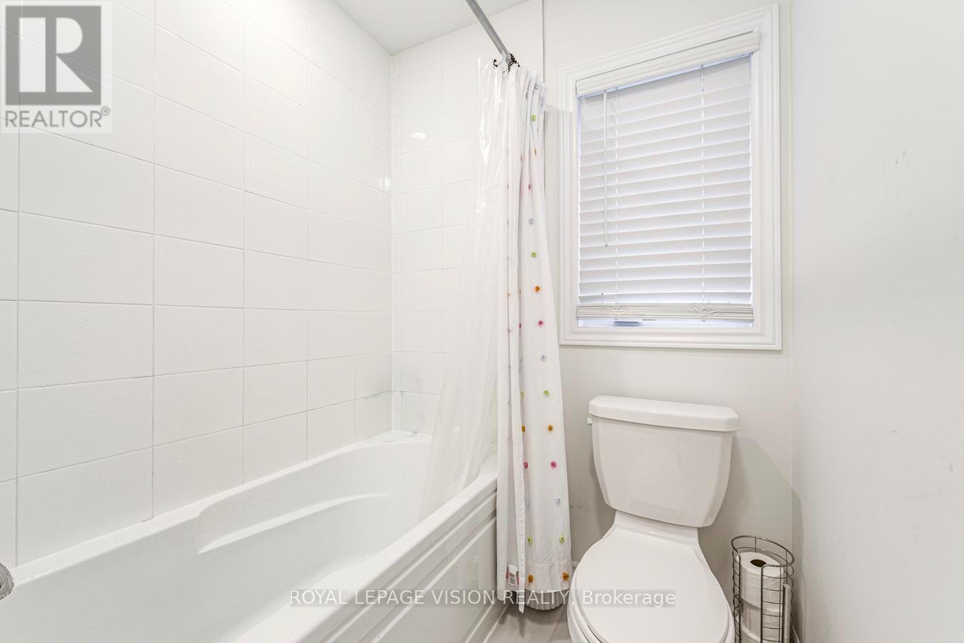 33 BREMNER STREET - 34