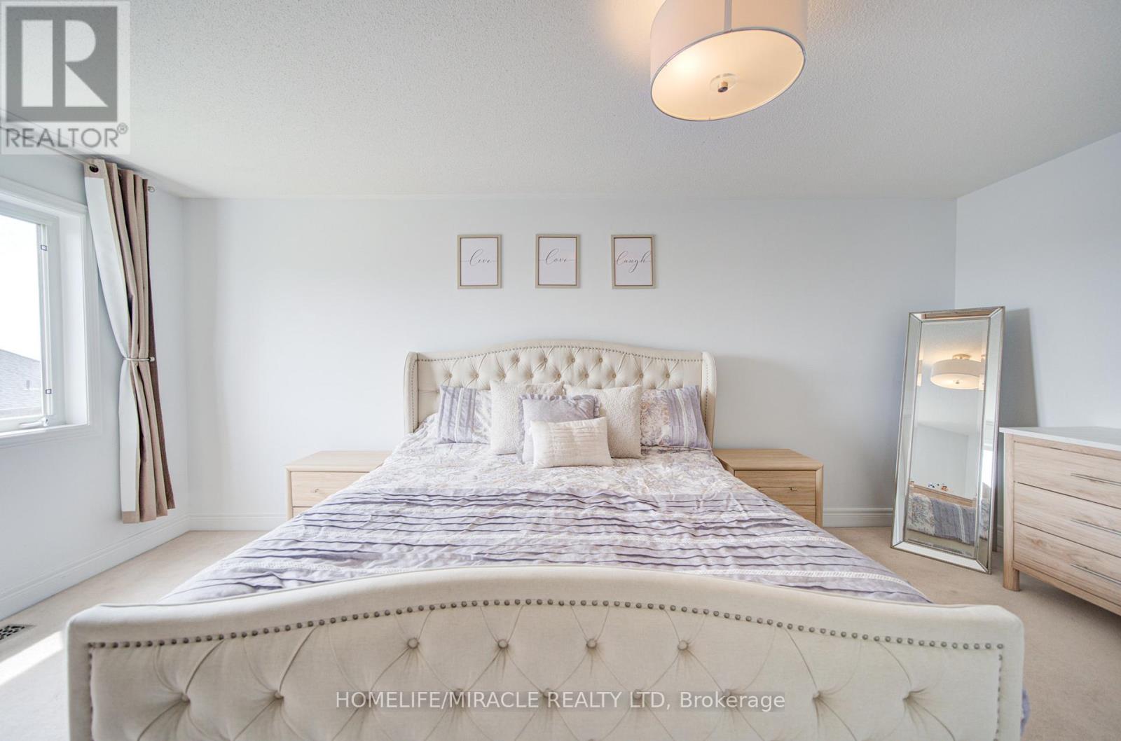 57 KERSEY CRESCENT - 34