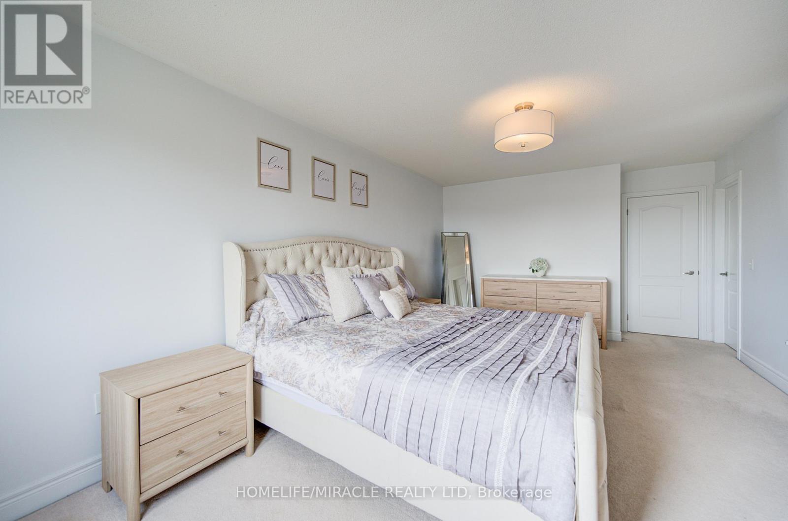 57 KERSEY CRESCENT - 35