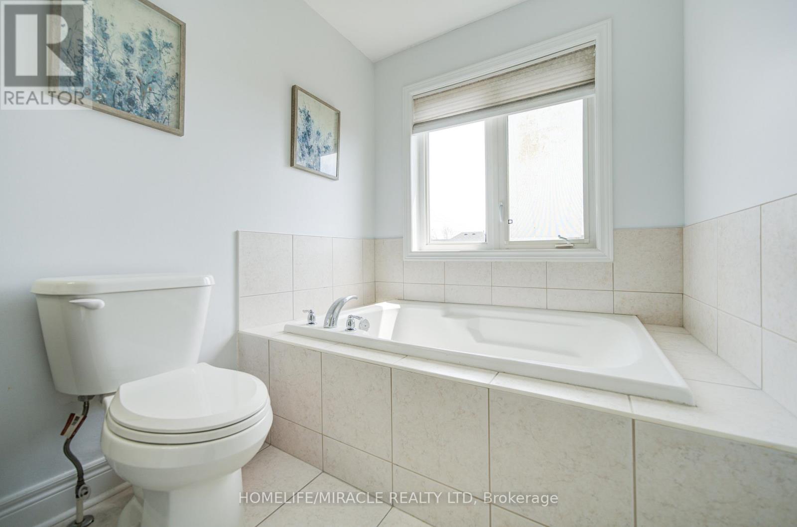 57 KERSEY CRESCENT - 36