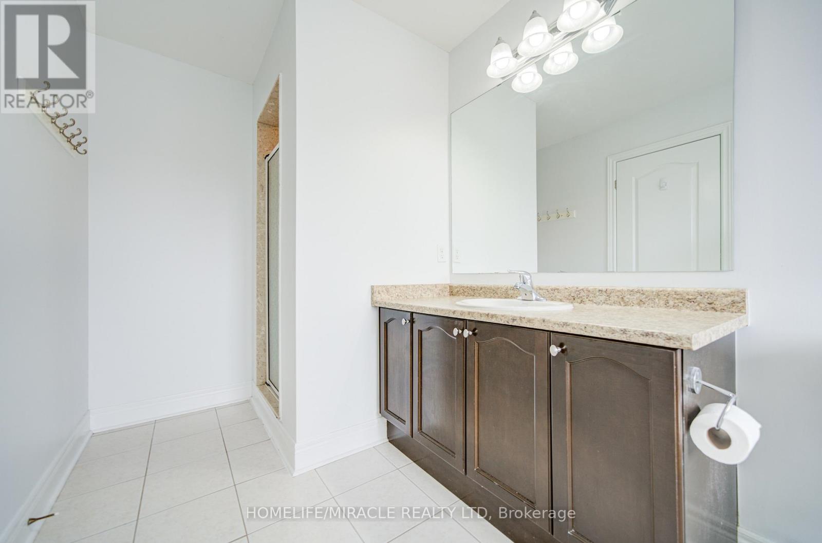 57 KERSEY CRESCENT - 37