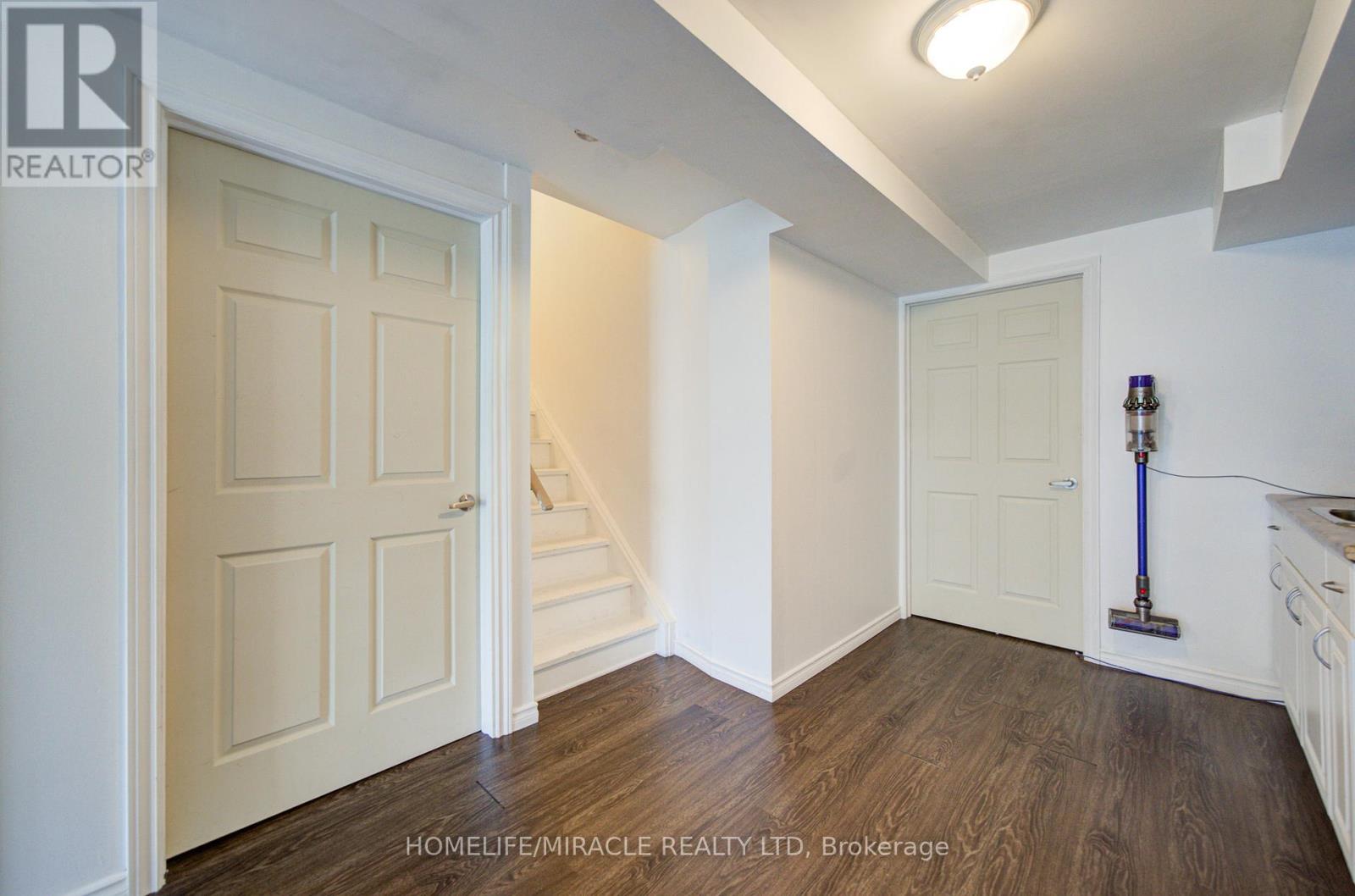 57 KERSEY CRESCENT - 39