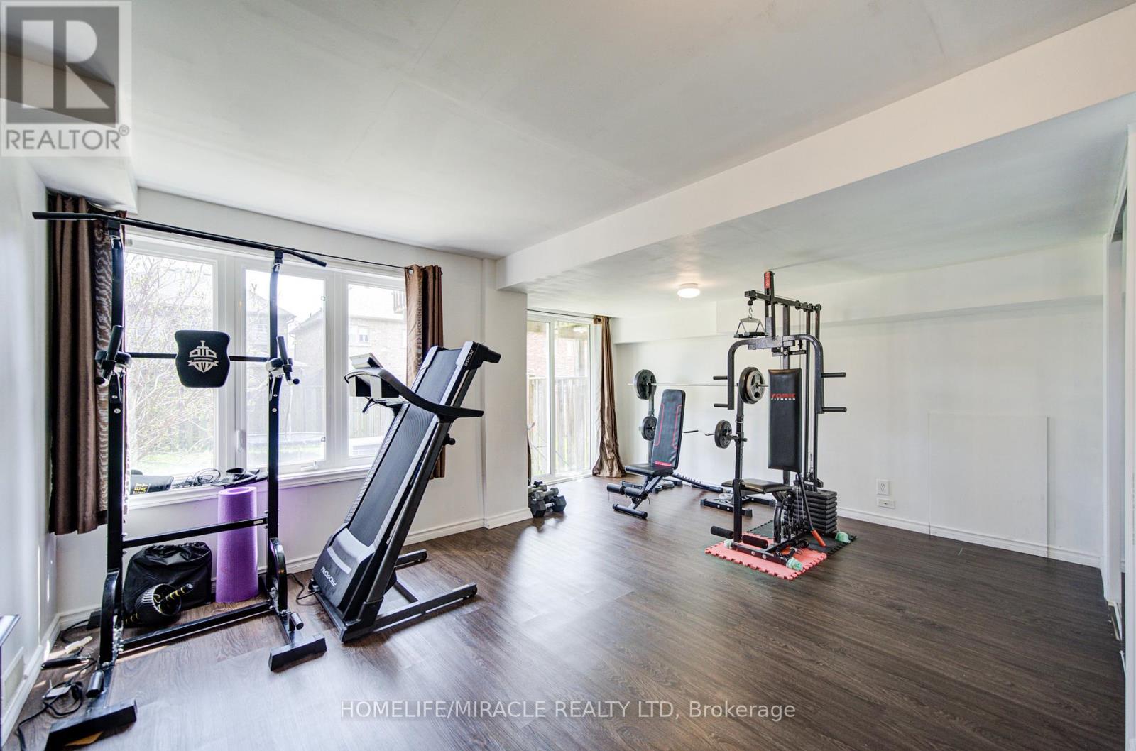 57 KERSEY CRESCENT - 42