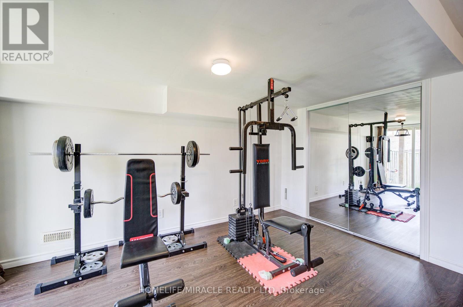 57 KERSEY CRESCENT - 44
