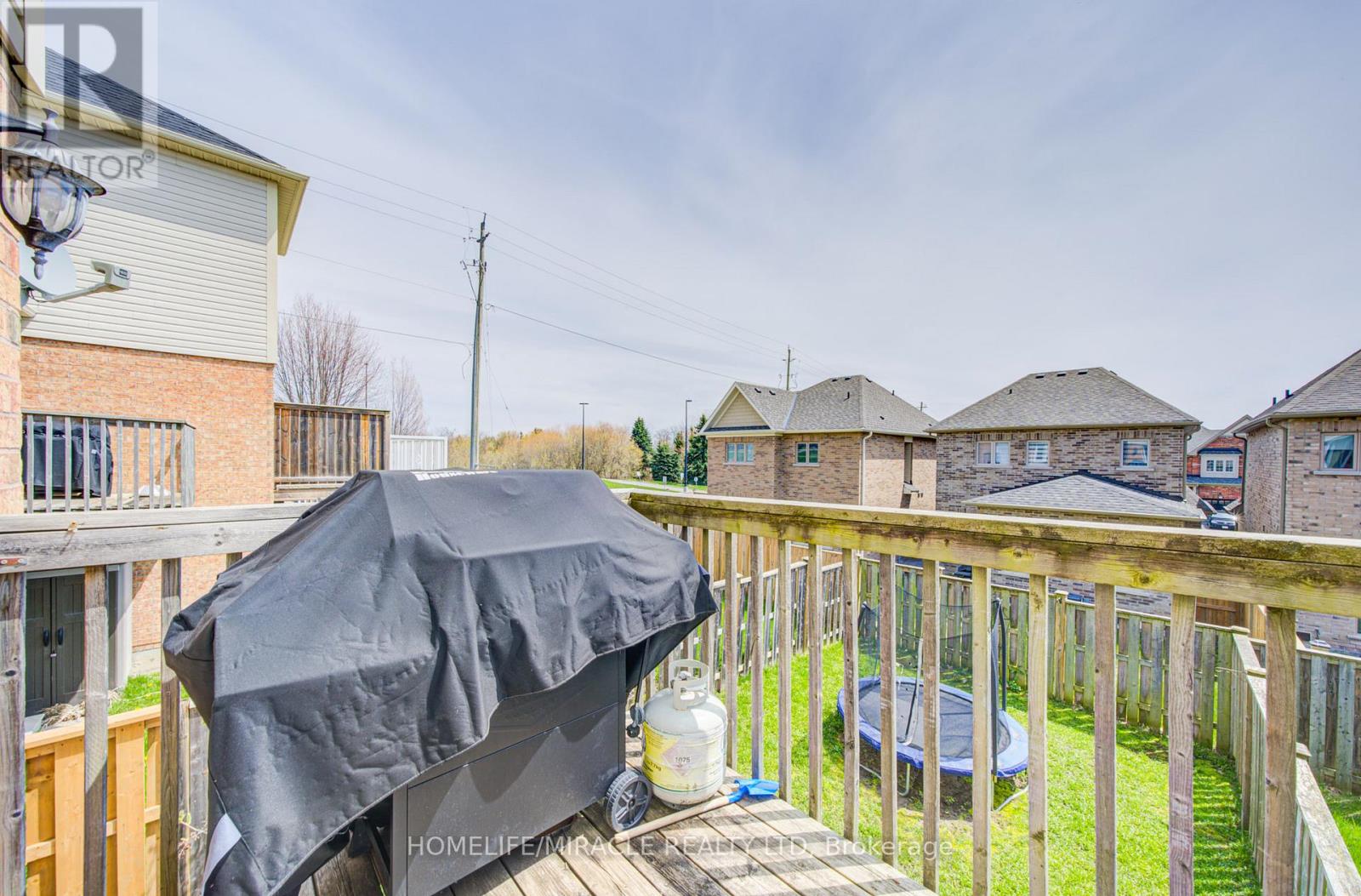57 KERSEY CRESCENT - 46