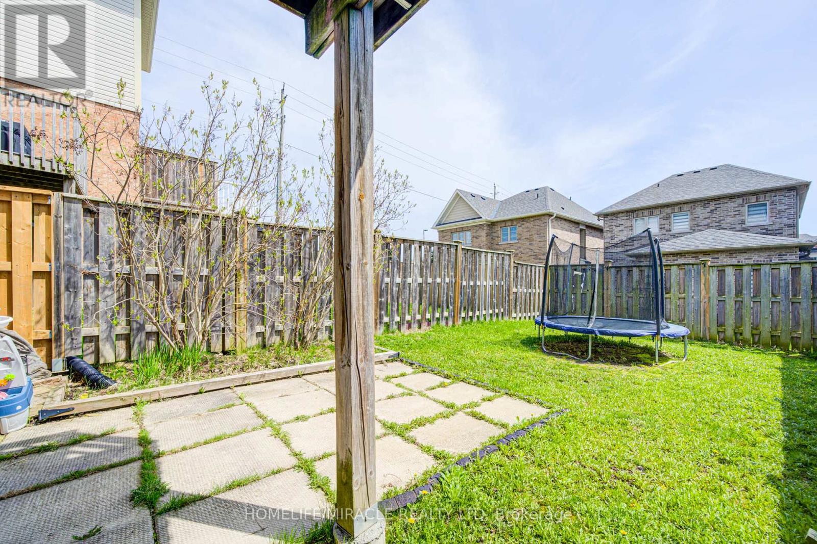 57 KERSEY CRESCENT - 47