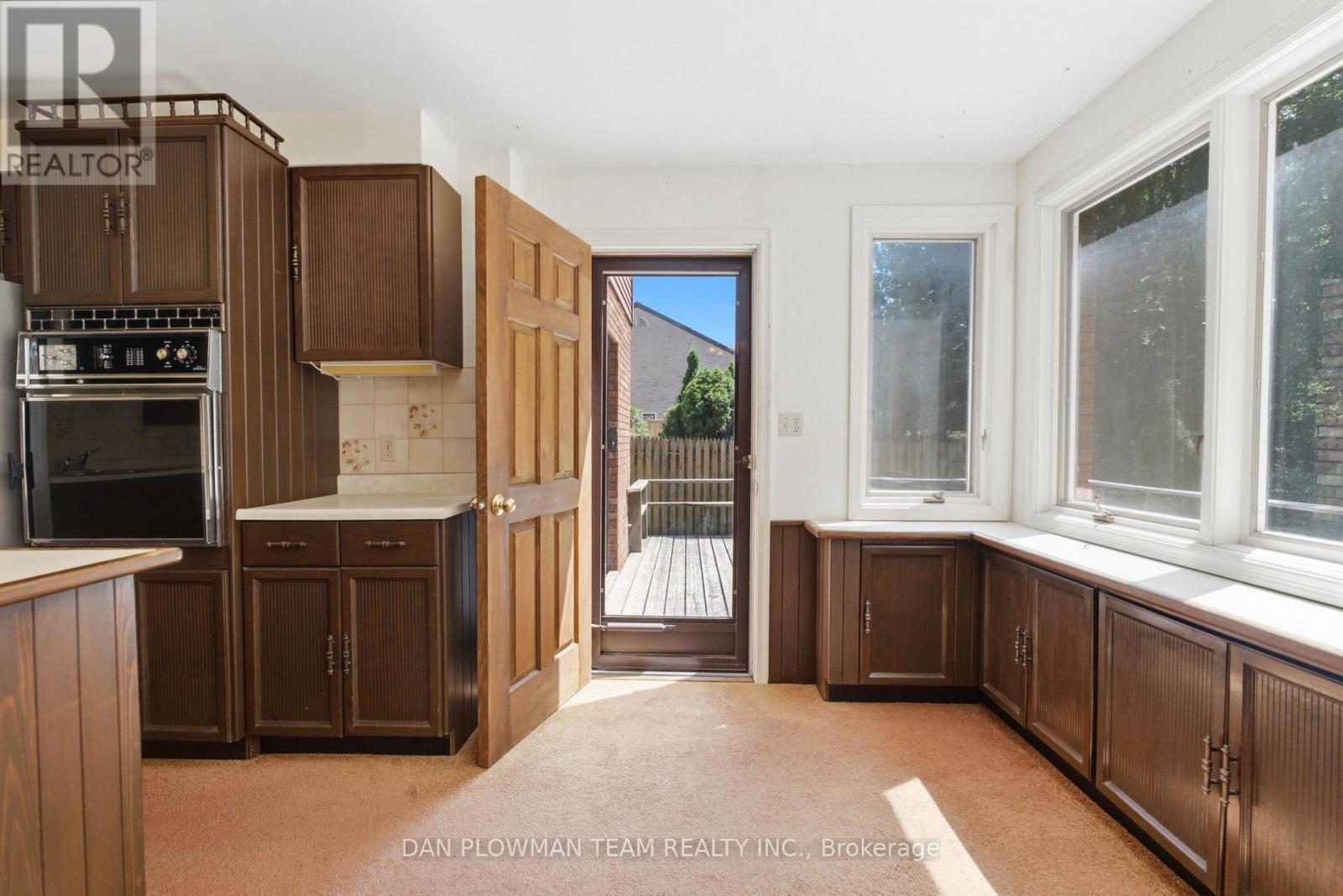 1054 CHELSEA COURT - 12