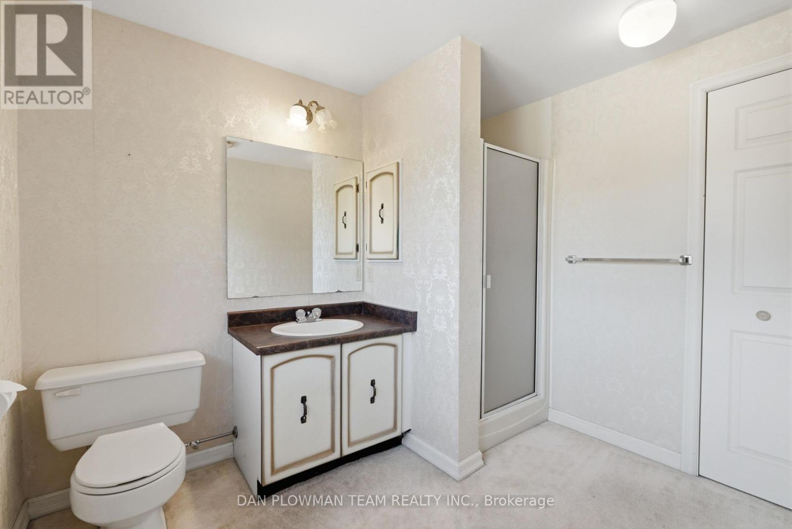 1054 CHELSEA COURT - 21