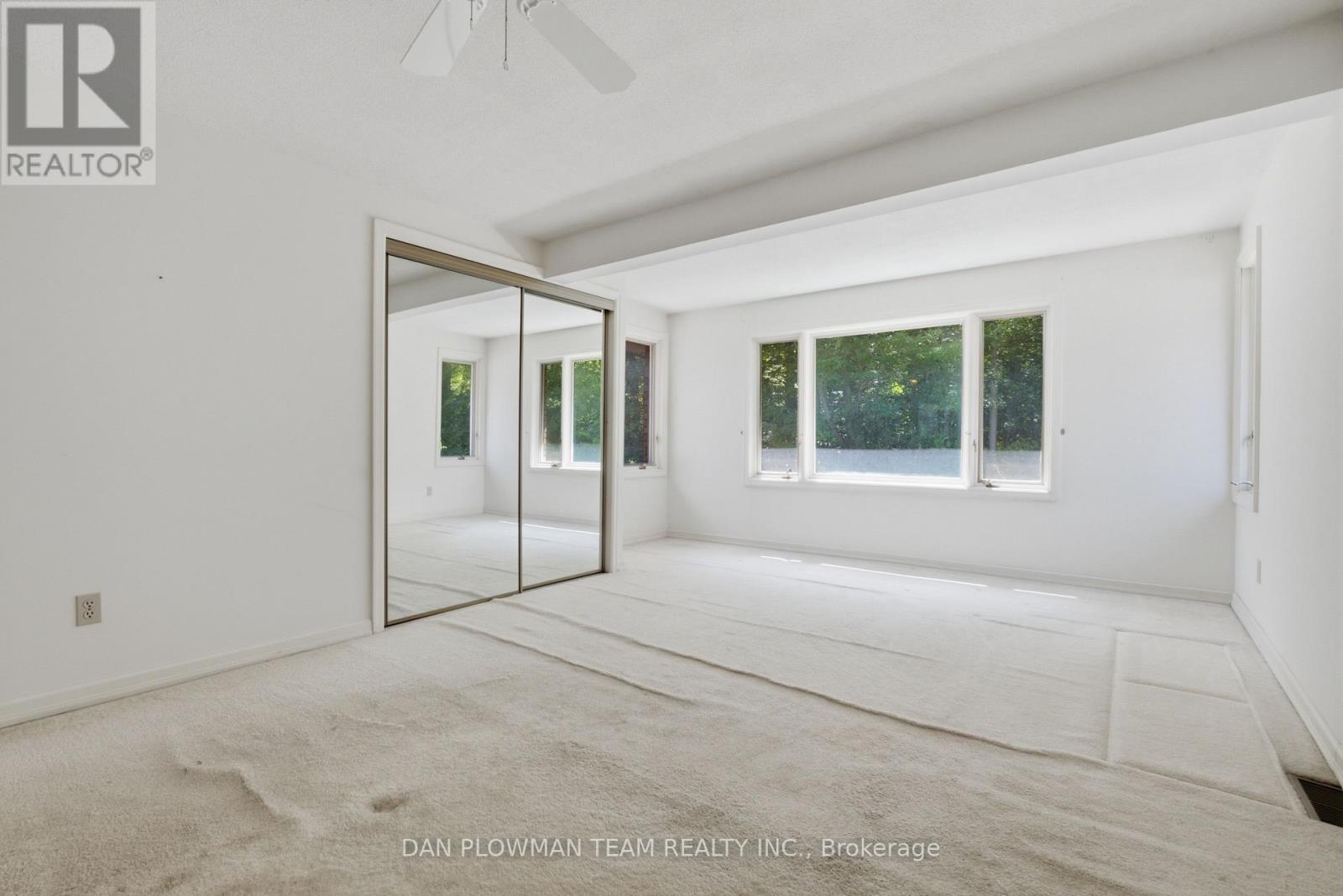 1054 CHELSEA COURT - 23