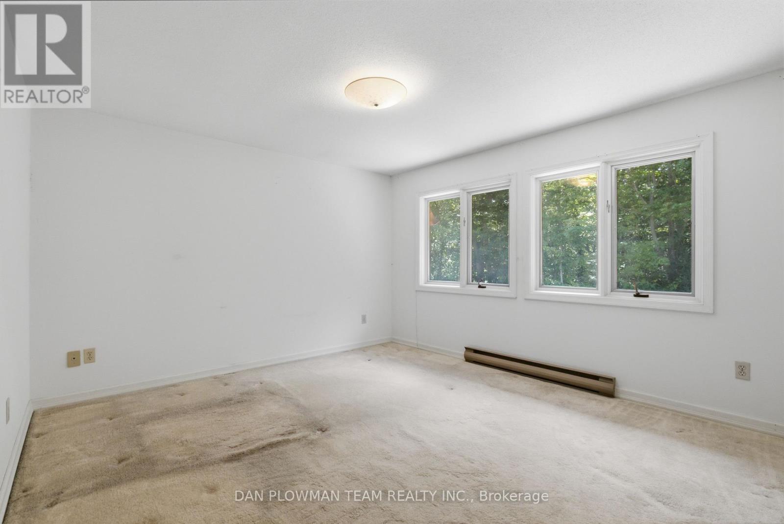 1054 CHELSEA COURT - 25