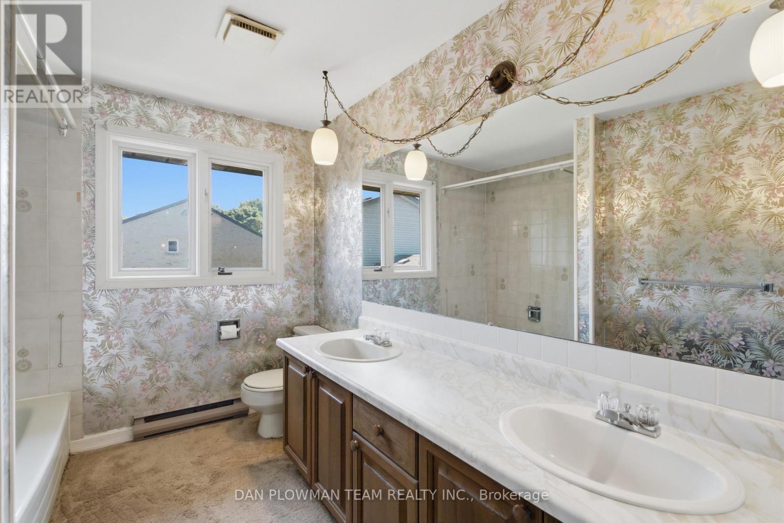 1054 CHELSEA COURT - 27