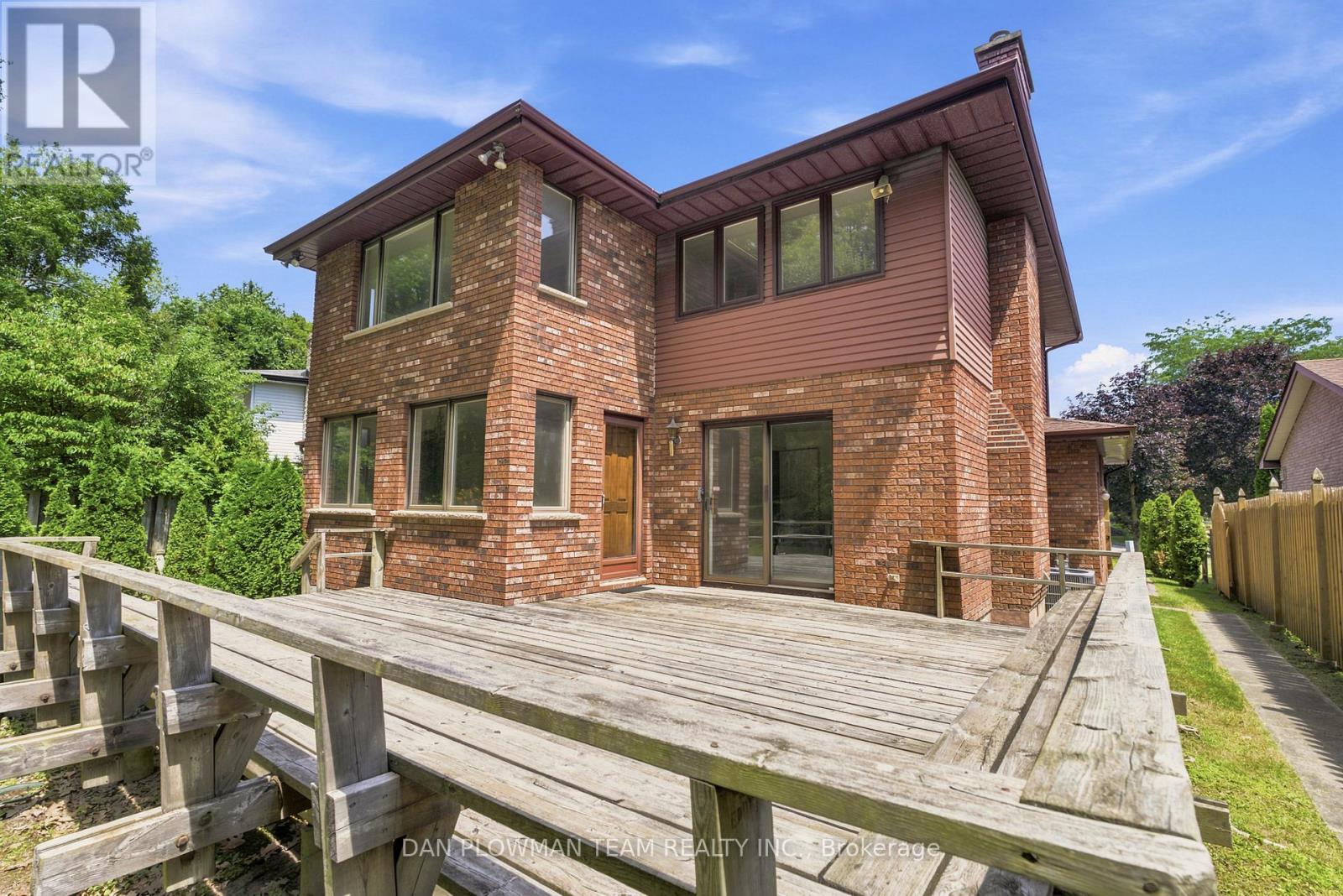 1054 CHELSEA COURT - 39