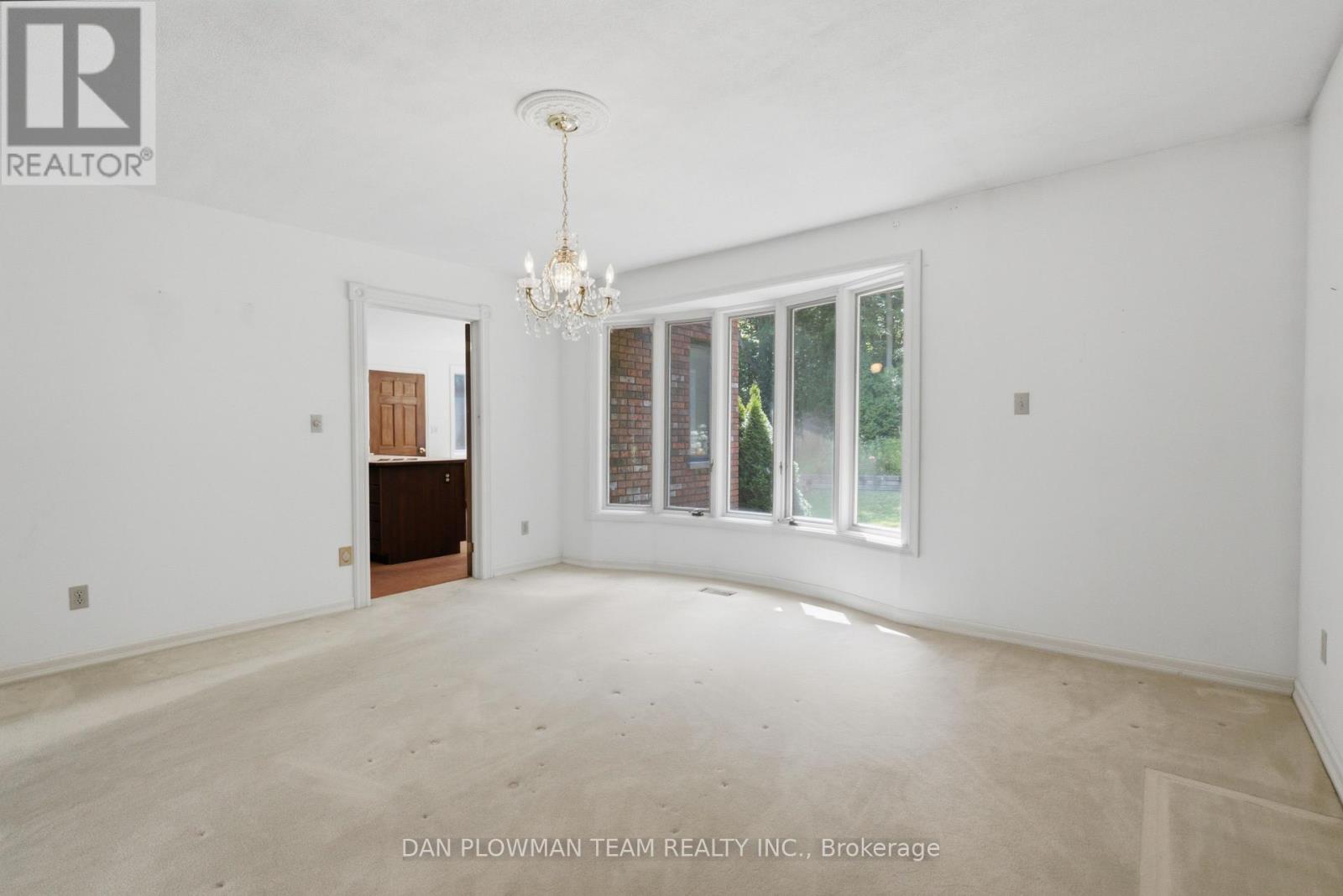1054 CHELSEA COURT - 8