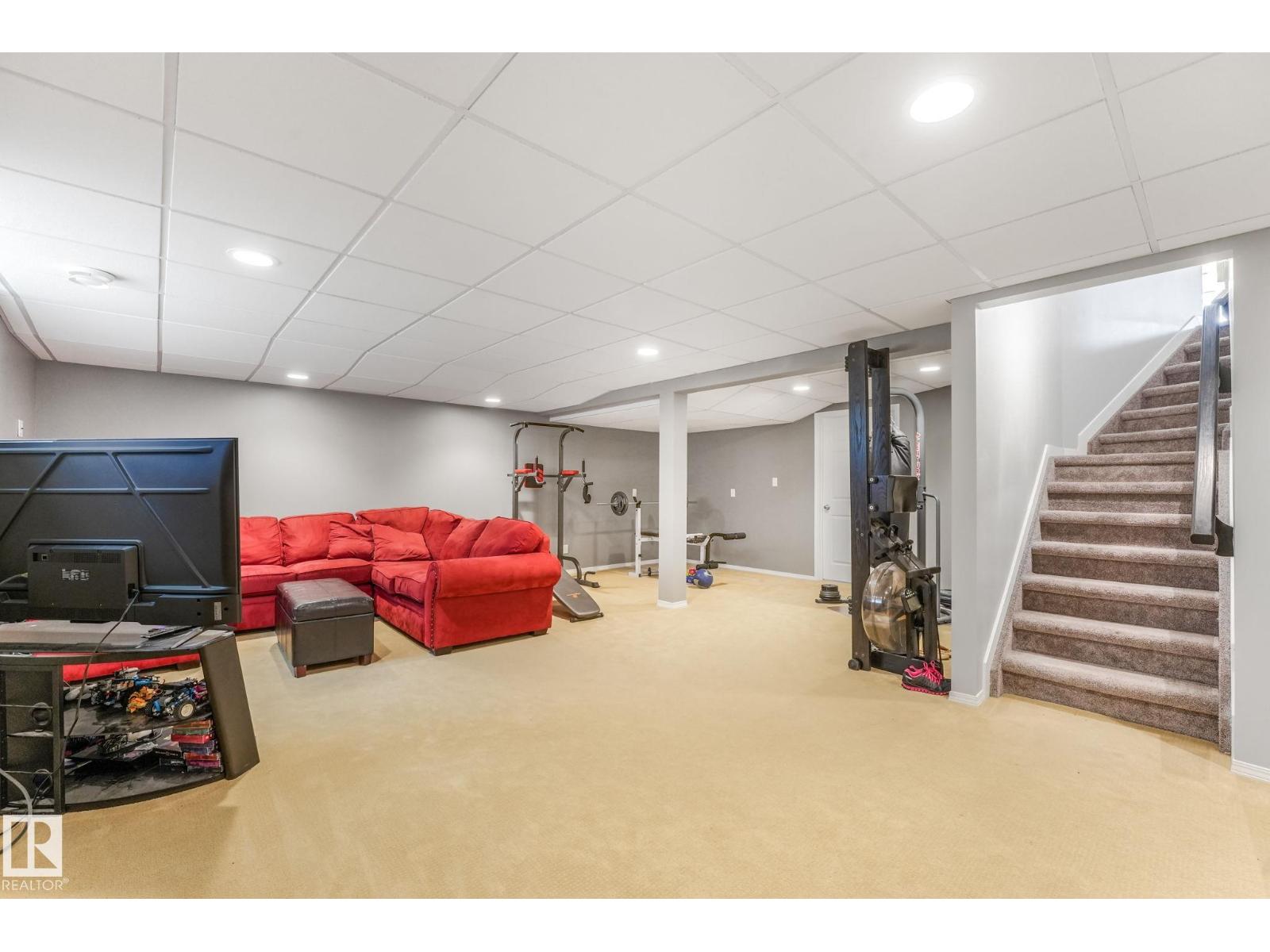 5809 48 AV - Image 53