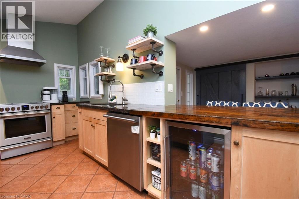 662 OLD DUNDAS Road - 29