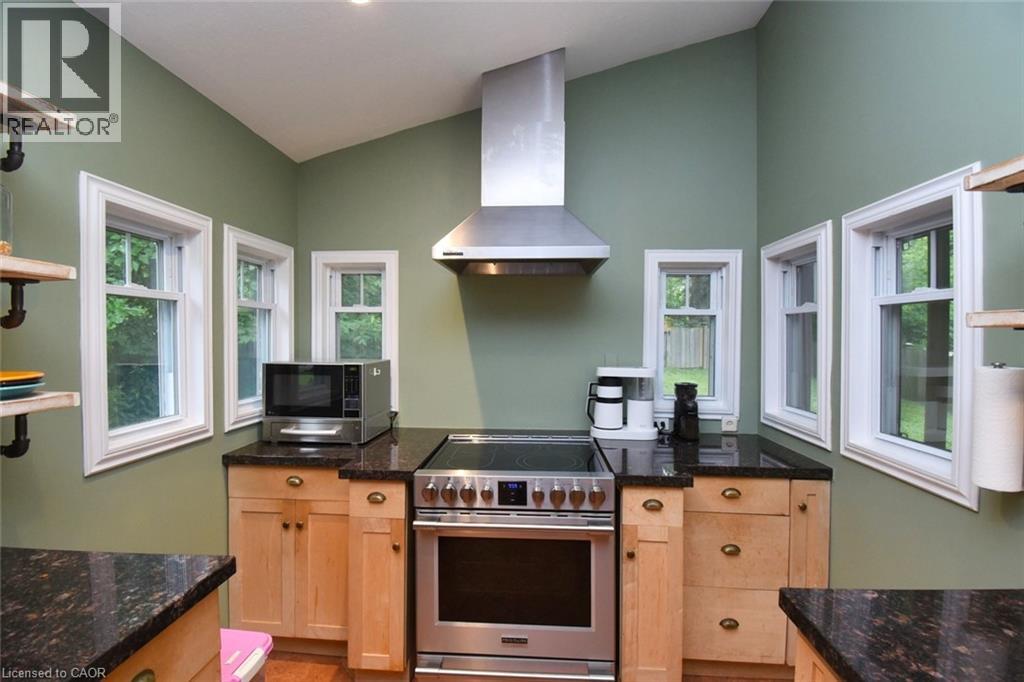 662 OLD DUNDAS Road - 23
