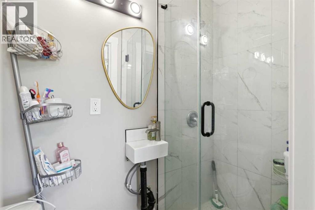 6717 - 6719 Huntsbay Road NW - 11