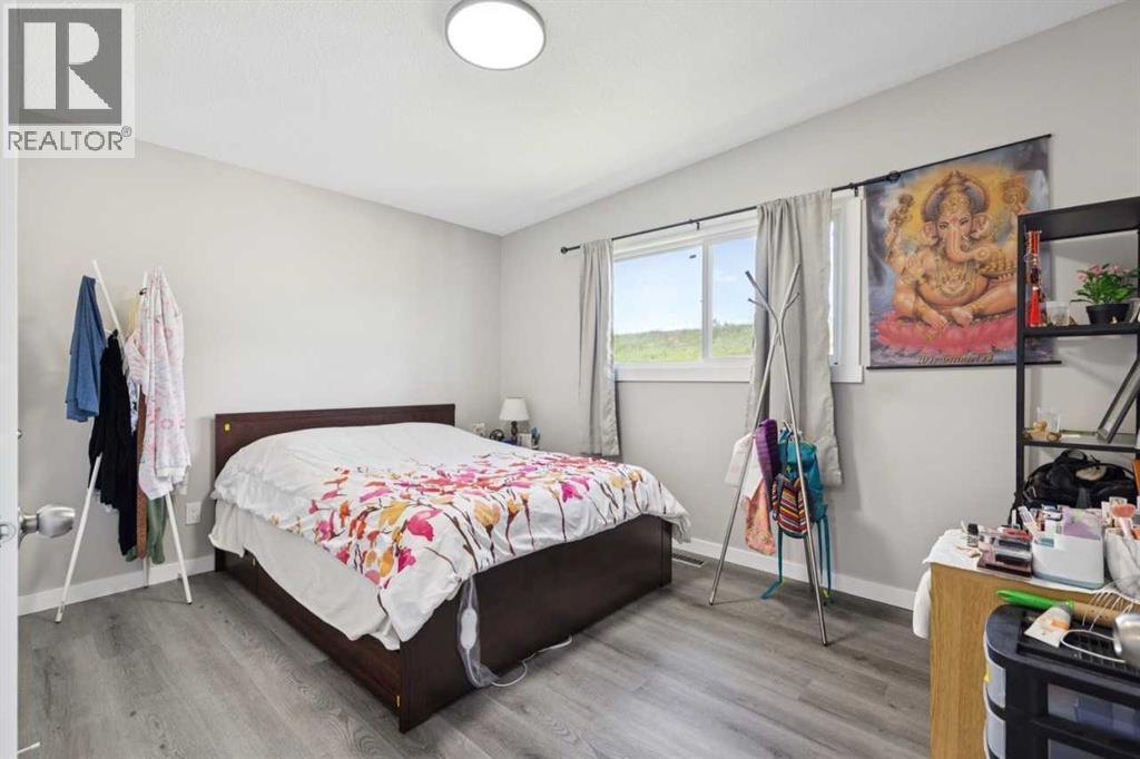 6717 - 6719 Huntsbay Road NW - 10