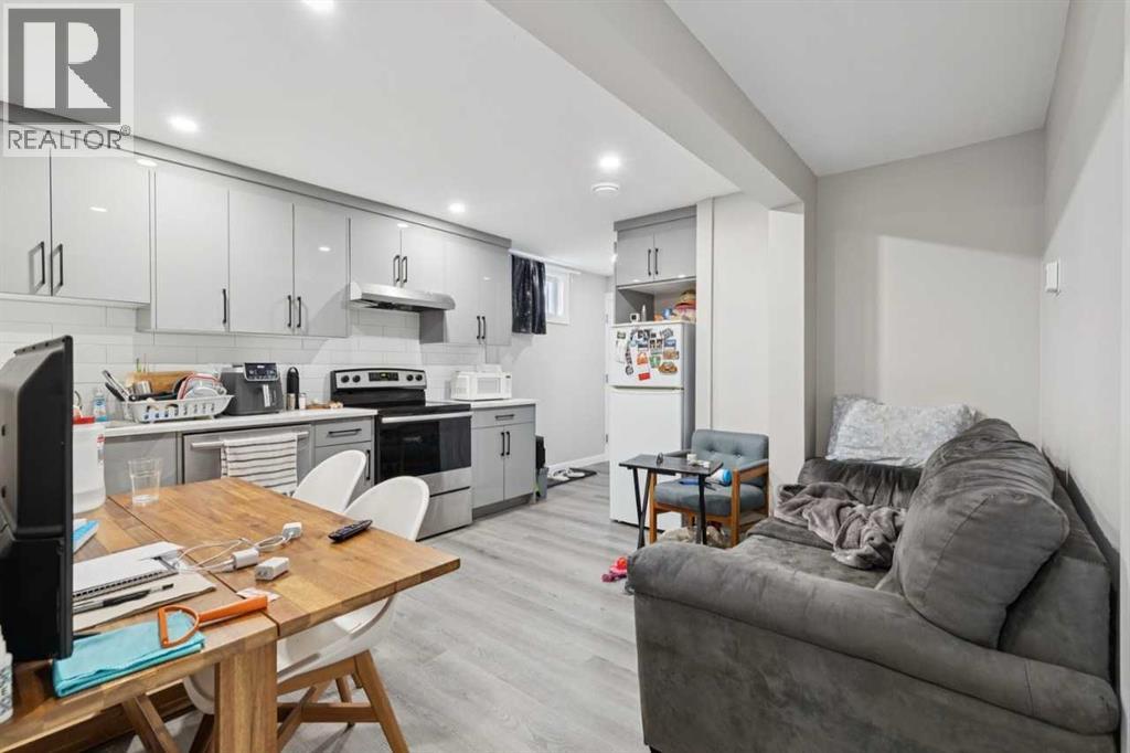 6717 - 6719 Huntsbay Road NW - 47