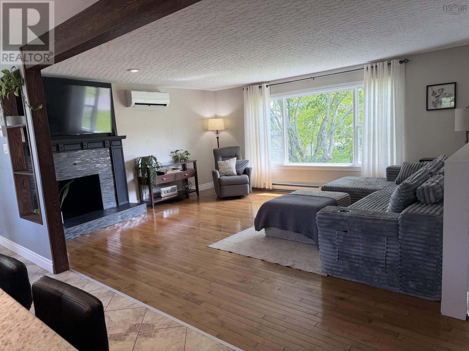 6 Spruce Court - 18