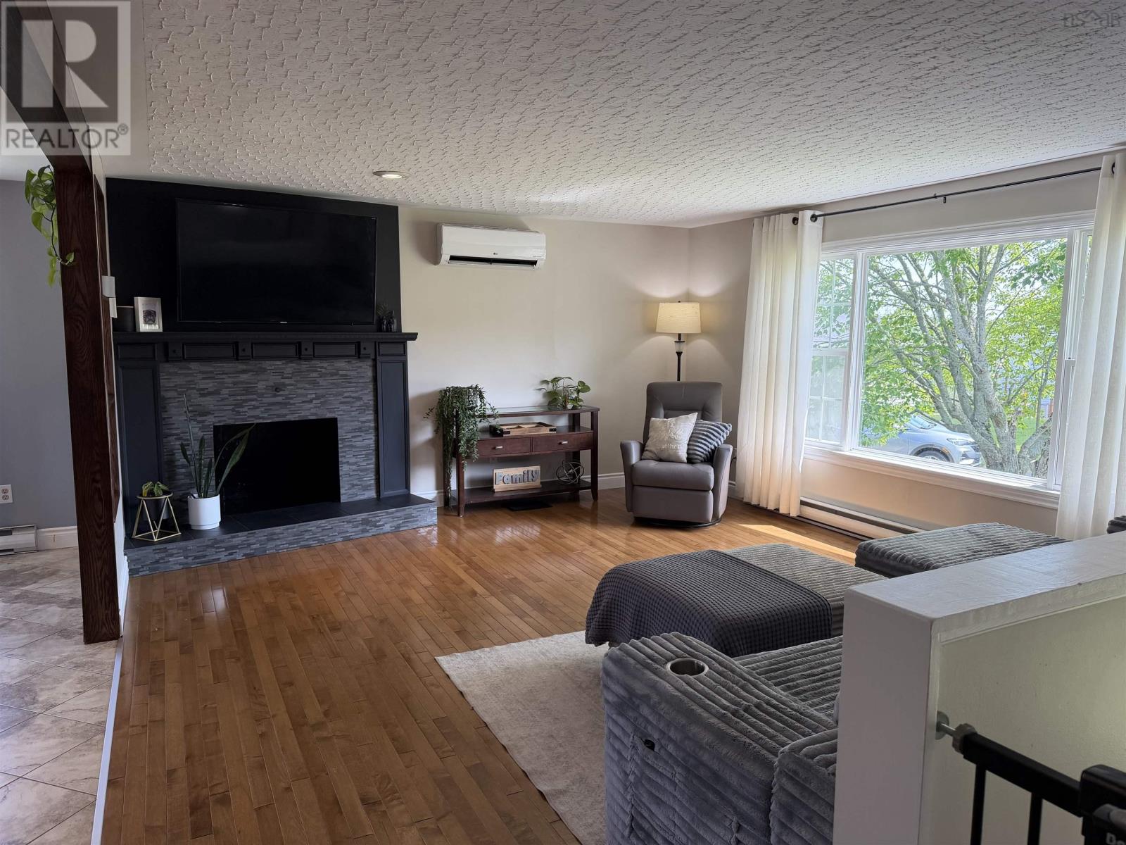 6 Spruce Court - 17