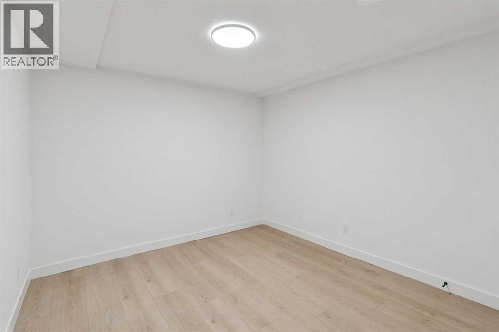 #94 2511 38 Street NE - 29