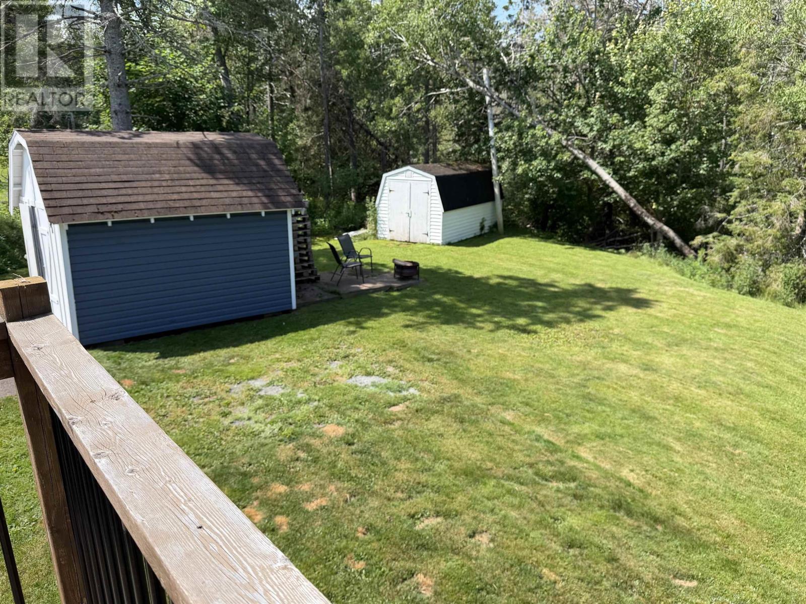 6 Spruce Court - 31
