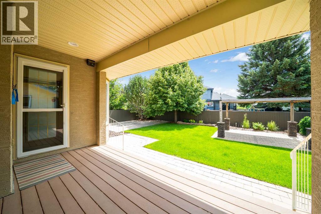 11 Taylor Crescent SE - 33