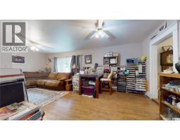 130 Maple Avenue N, Eastend, SK S0N0T0 Photo 17