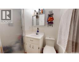 130 Maple Avenue N, Eastend, SK S0N0T0 Photo 36