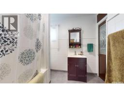130 Maple Avenue N, Eastend, SK S0N0T0 Photo 26