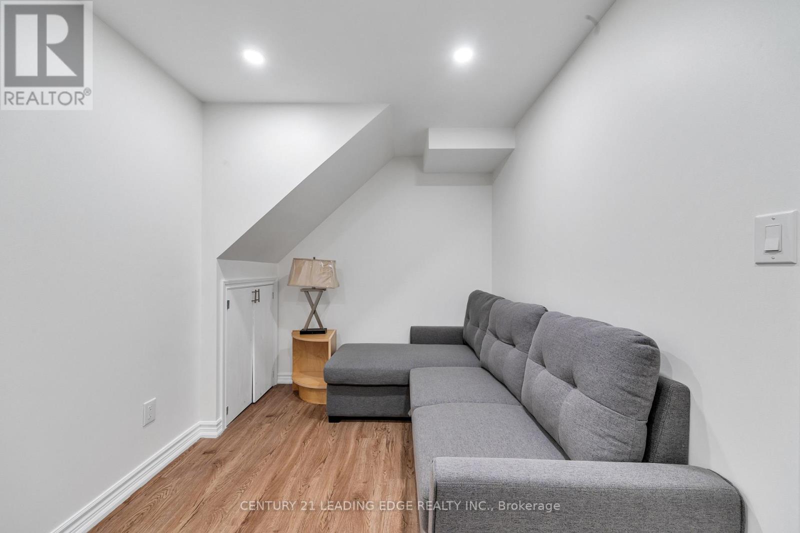 62 CREEKLAND AVENUE - 30