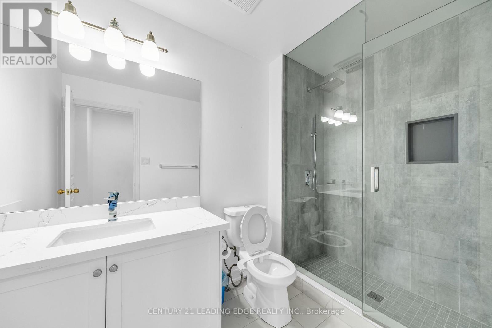 62 CREEKLAND AVENUE - 43