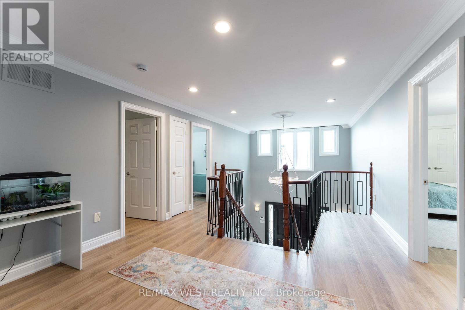 72 ALPHA COURT - 25