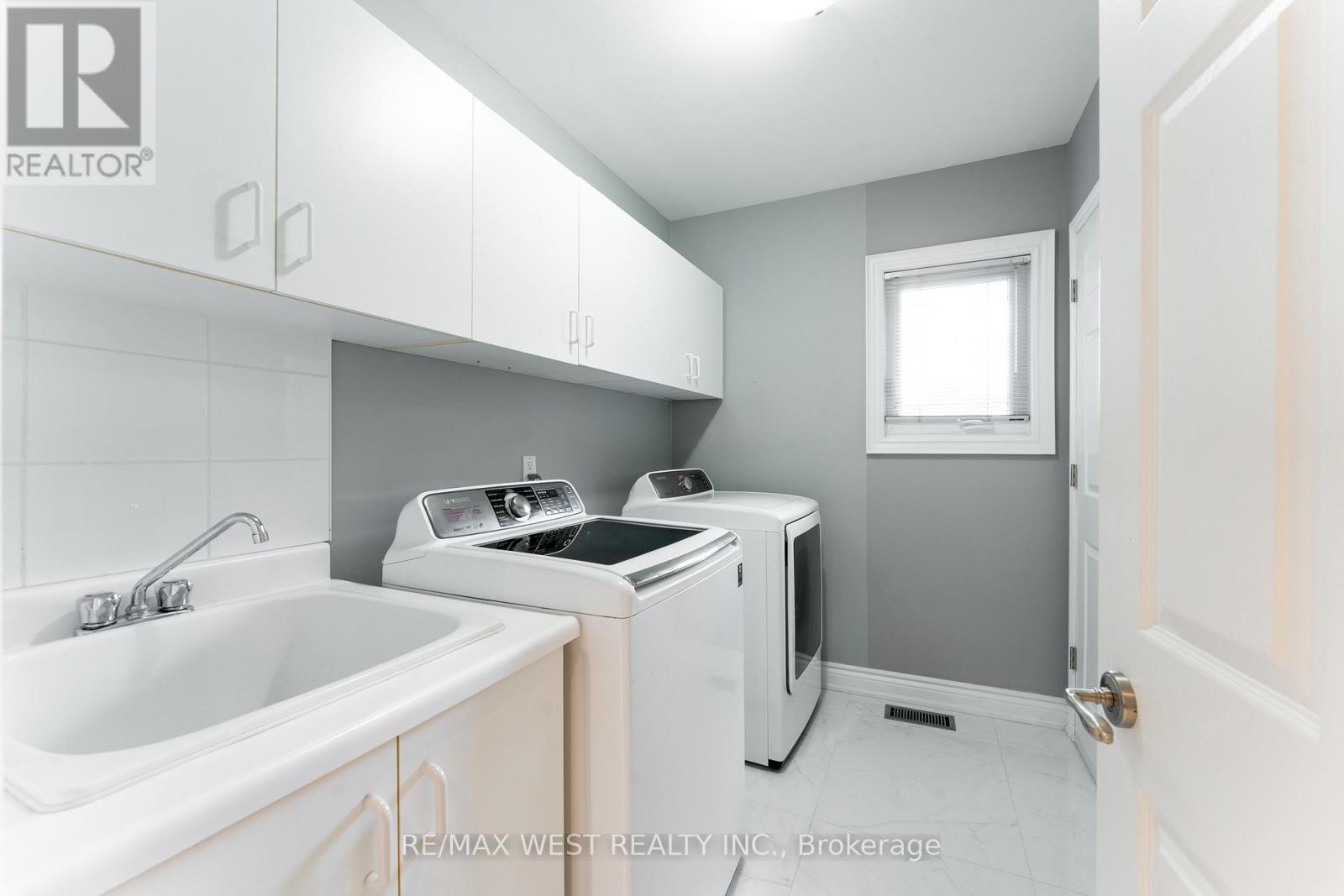 72 ALPHA COURT - 26